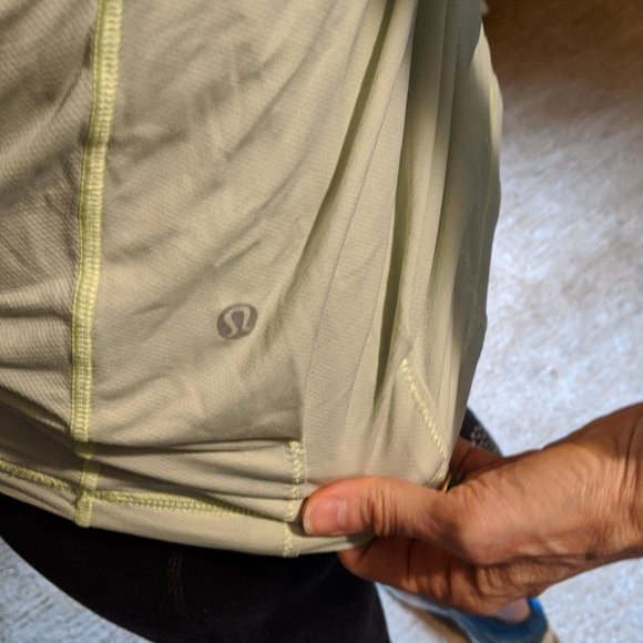 Lululemon Flow and Go Size 4 - Picture 8 of 8